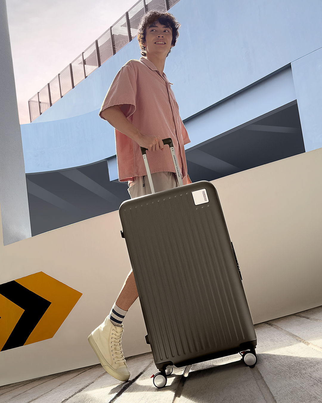 LOCKATION 28吋 四輪方形箱  lifestyle | American Tourister